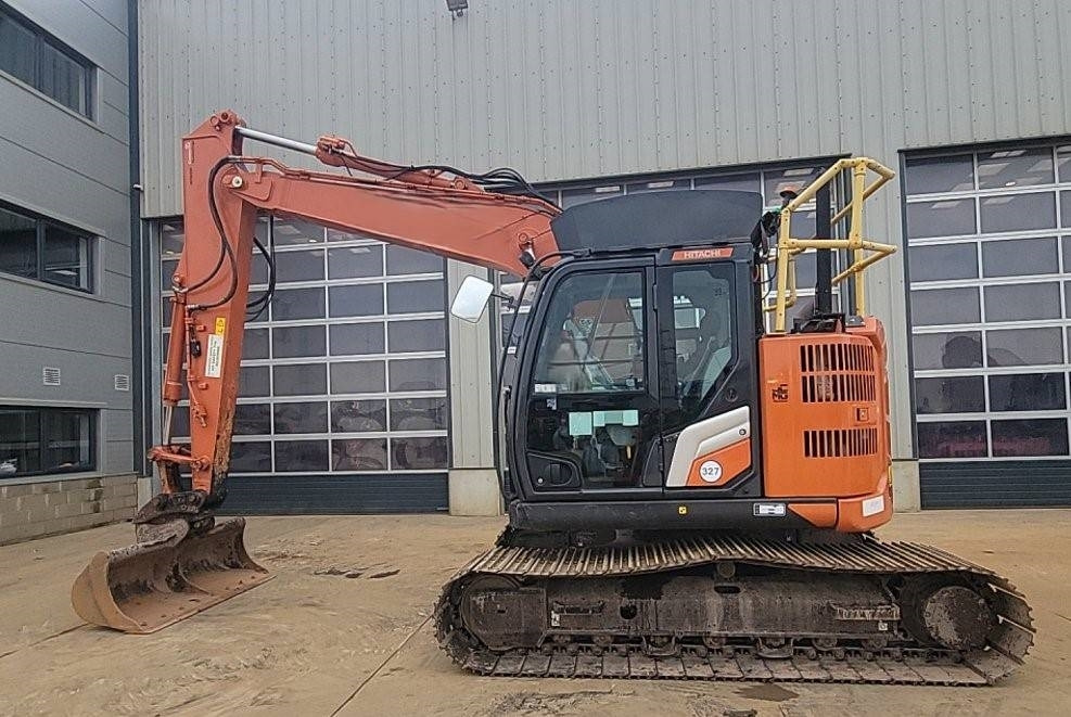 Hitachi ZX135US-7 - حفار زاحف: صورة 1 Hitachi ZX135US-7 - حفار زاحف: صورة 1
