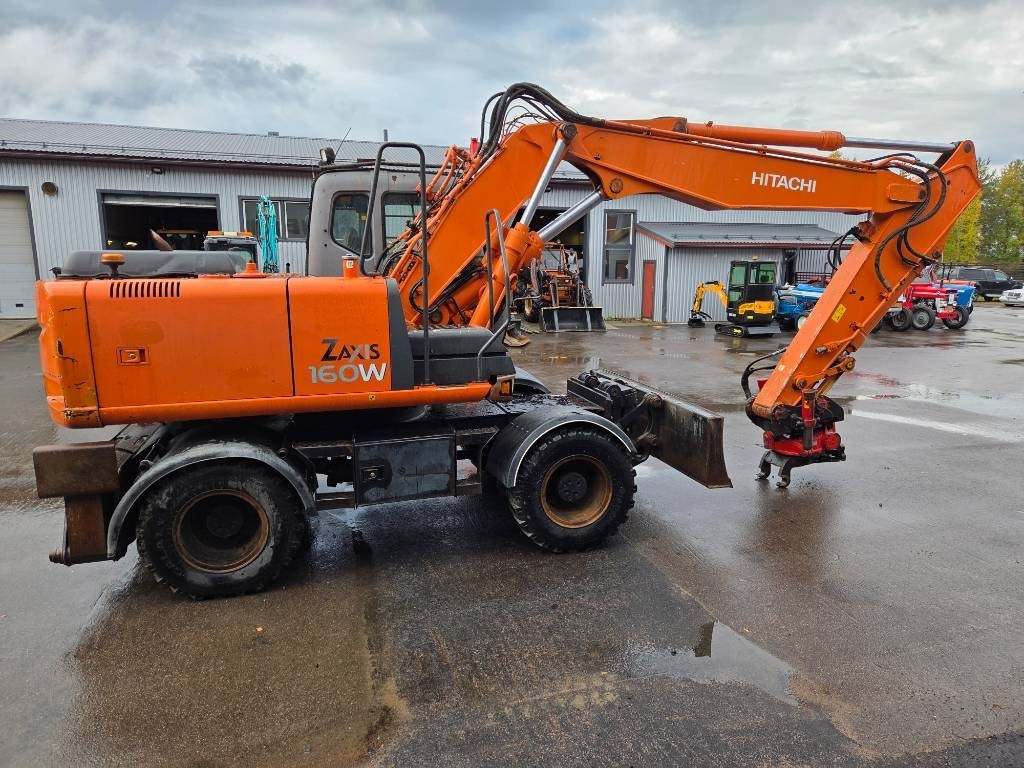 Hitachi ZX160 W PYÖRITTÄJÄLLÄ - حفار ذو عجلات: صورة 5 Hitachi ZX160 W PYÖRITTÄJÄLLÄ - حفار ذو عجلات: صورة 5