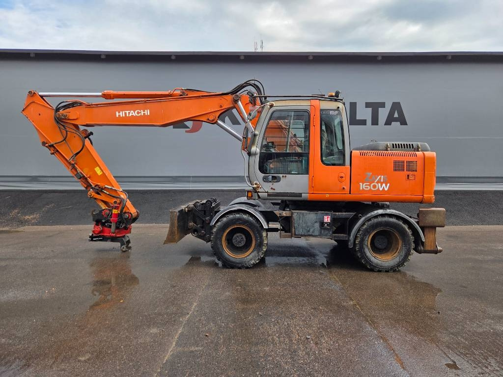Hitachi ZX160 W PYÖRITTÄJÄLLÄ - حفار ذو عجلات: صورة 1 Hitachi ZX160 W PYÖRITTÄJÄLLÄ - حفار ذو عجلات: صورة 1