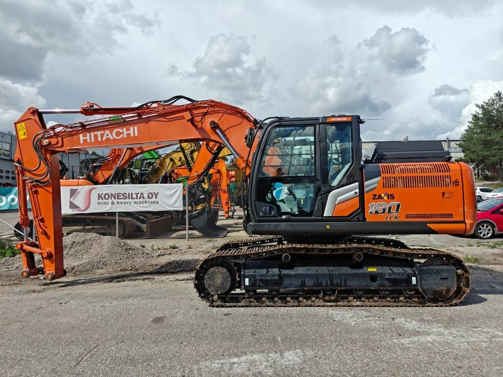 Hitachi ZX180LCN-7 - حفار زاحف: صورة 2 Hitachi ZX180LCN-7 - حفار زاحف: صورة 2