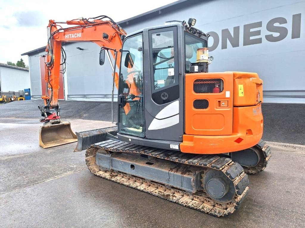 Hitachi ZX85USB-5 PYÖRITTÄJÄLLÄ - حفار صغير: صورة 2 Hitachi ZX85USB-5 PYÖRITTÄJÄLLÄ - حفار صغير: صورة 2