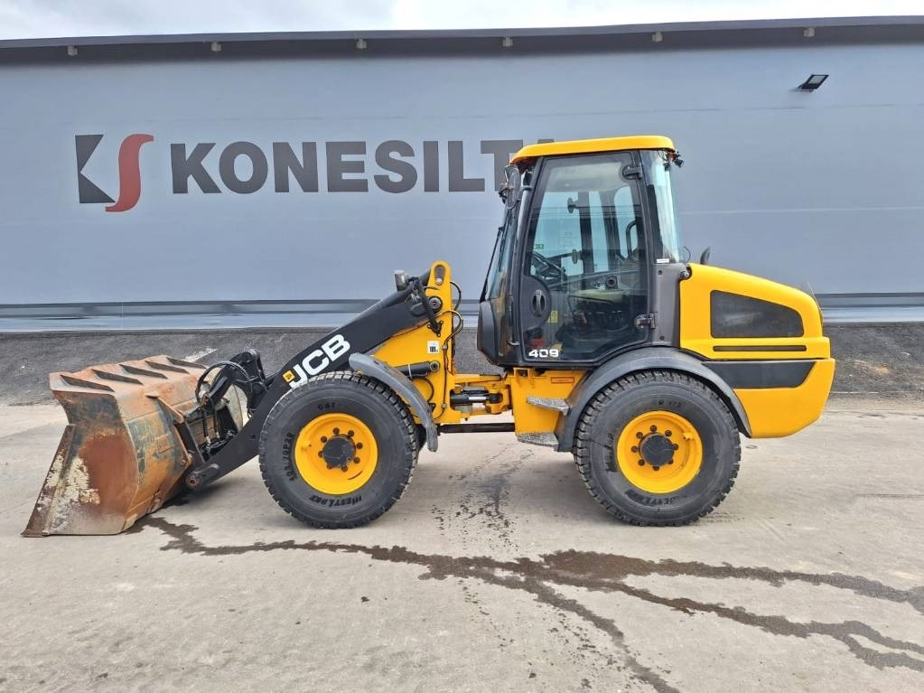 JCB 409 AURA, HIEKOITIN YM. - اللودر بعجل: صورة 1 JCB 409 AURA, HIEKOITIN YM. - اللودر بعجل: صورة 1