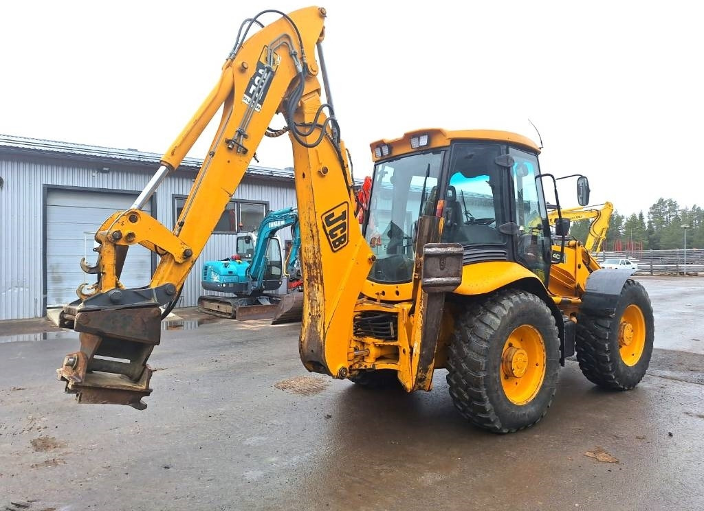 JCB 4CN YHDISTELMÄKONE KALLISTAJALLA - لودر ذو محراث خلفي/ باكهو: صورة 3 JCB 4CN YHDISTELMÄKONE KALLISTAJALLA - لودر ذو محراث خلفي/ باكهو: صورة 3