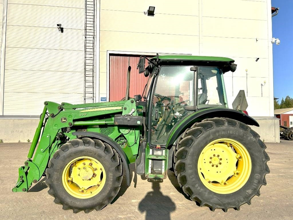 John Deere 5100M ETUKUORMAAJALLA - جرار: صورة 2 John Deere 5100M ETUKUORMAAJALLA - جرار: صورة 2