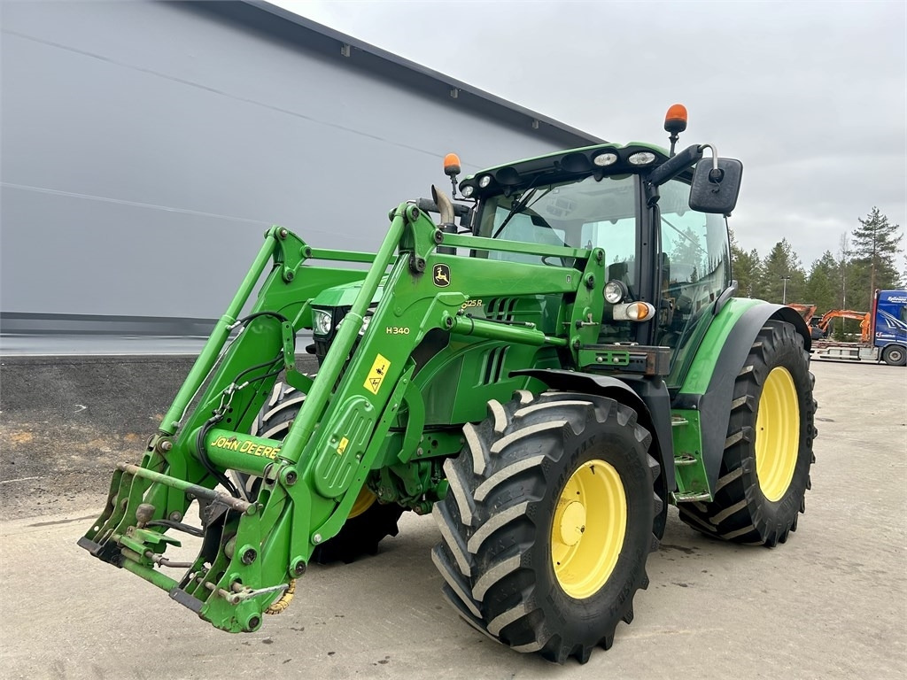 John Deere 6125 R AUTOPOWER ETUKUORMAAJALLA - جرار: صورة 2 John Deere 6125 R AUTOPOWER ETUKUORMAAJALLA - جرار: صورة 2