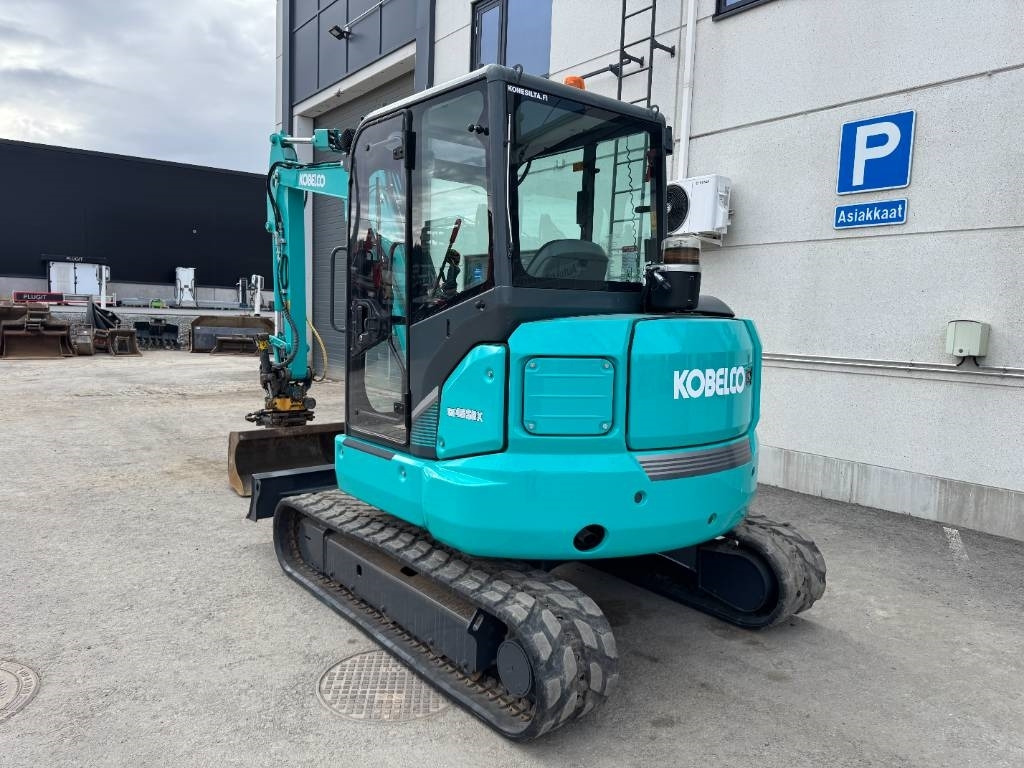 Kobelco SK45SRX-6 Pyörittäjä pihdeillä - حفار صغير: صورة 3 Kobelco SK45SRX-6 Pyörittäjä pihdeillä - حفار صغير: صورة 3