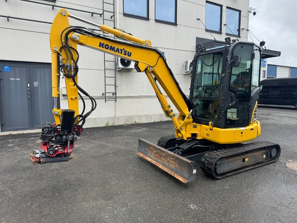 Komatsu PC 35 MR-5  - حفار صغير: صورة 2 Komatsu PC 35 MR-5  - حفار صغير: صورة 2