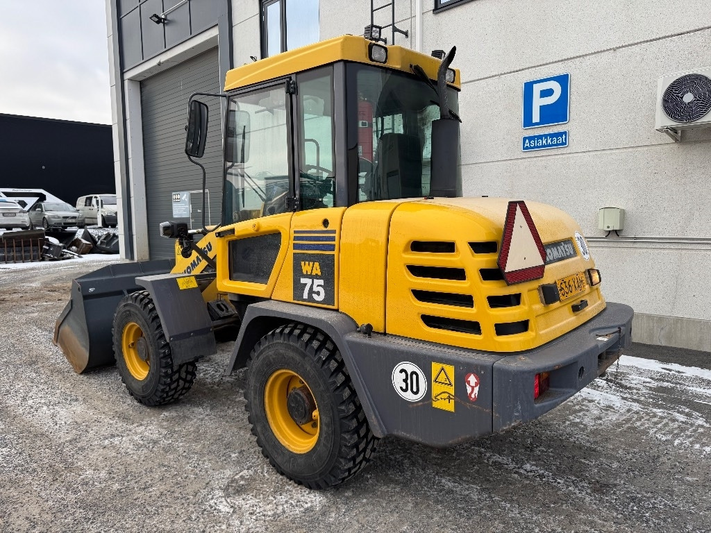 Komatsu WA75-3 30KM/H, 1-omistaja - اللودر بعجل: صورة 2 Komatsu WA75-3 30KM/H, 1-omistaja - اللودر بعجل: صورة 2