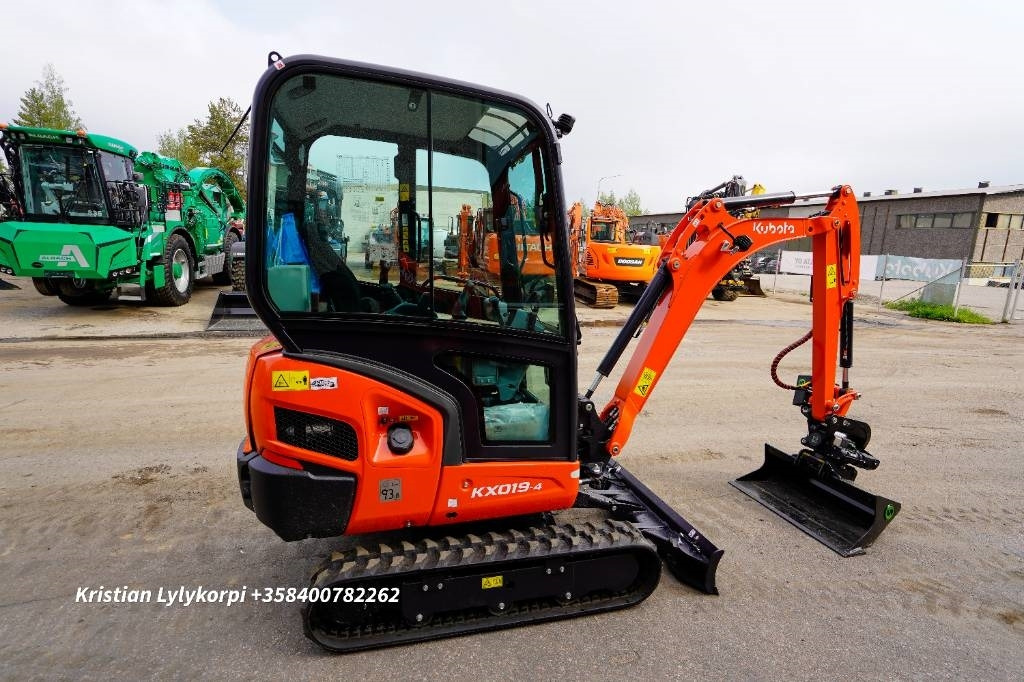 Kubota KX019-4 PYÖRITTÄJÄLLÄ - حفار صغير: صورة 5 Kubota KX019-4 PYÖRITTÄJÄLLÄ - حفار صغير: صورة 5