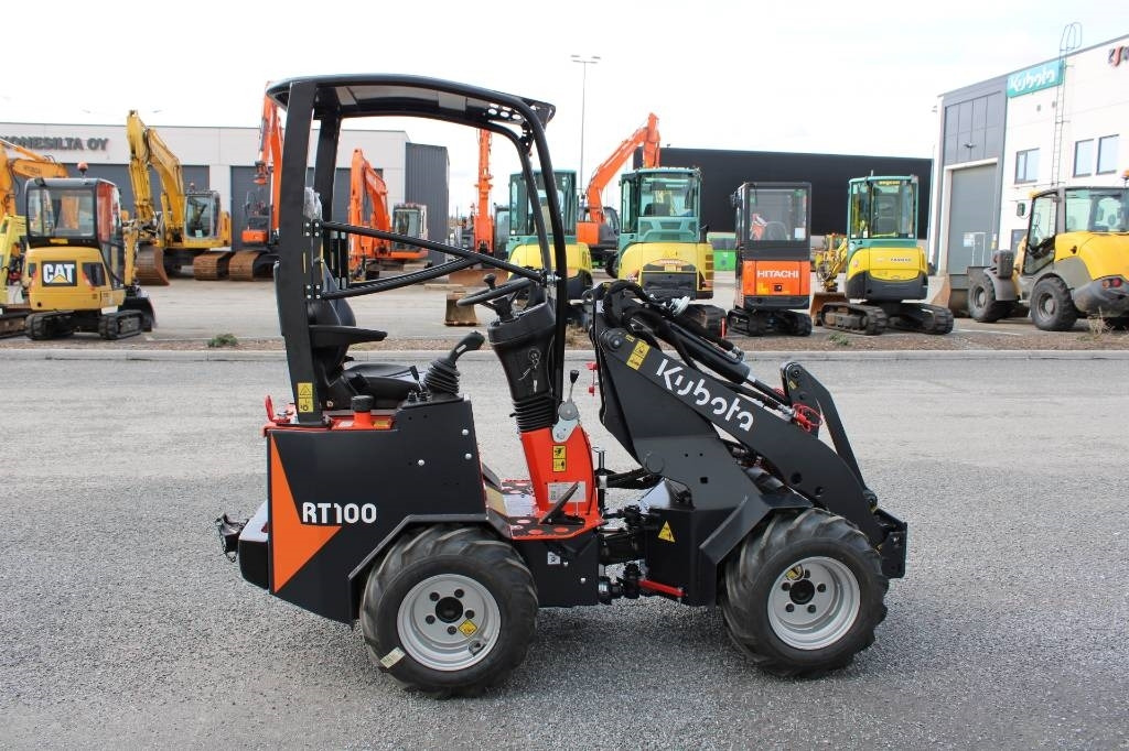 Kubota RT100-2 UUSI - لودر مفصلي صغير: صورة 5 Kubota RT100-2 UUSI - لودر مفصلي صغير: صورة 5