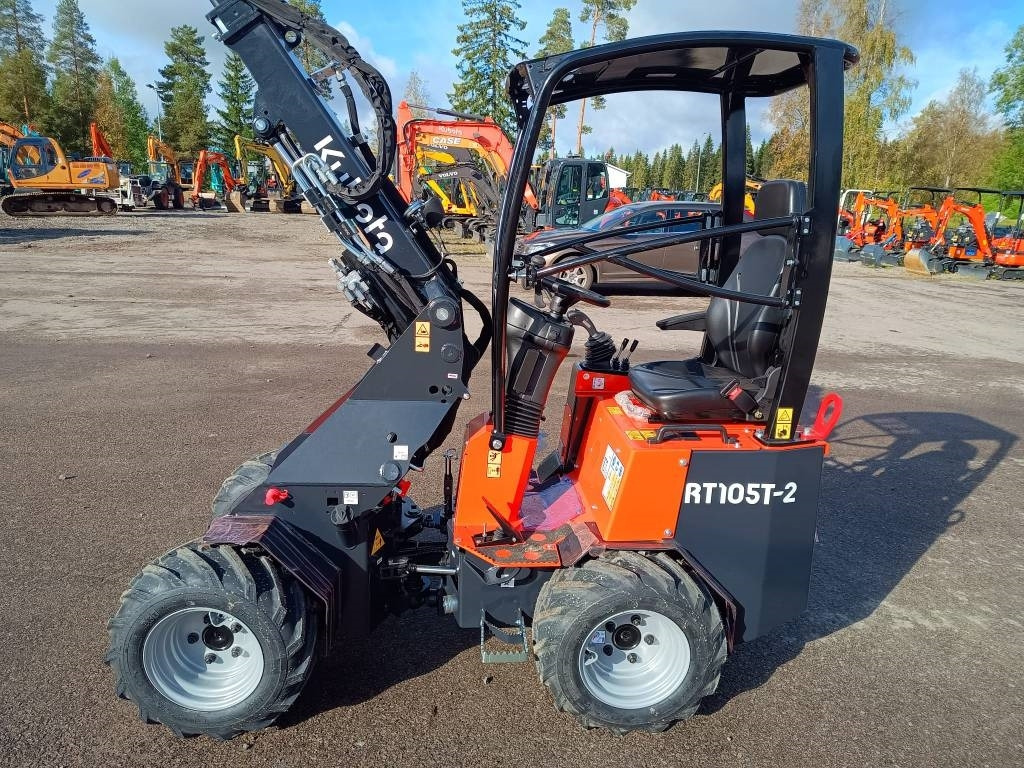 Kubota RT105-2 TELEPUOMI - لودر مفصلي صغير: صورة 3 Kubota RT105-2 TELEPUOMI - لودر مفصلي صغير: صورة 3