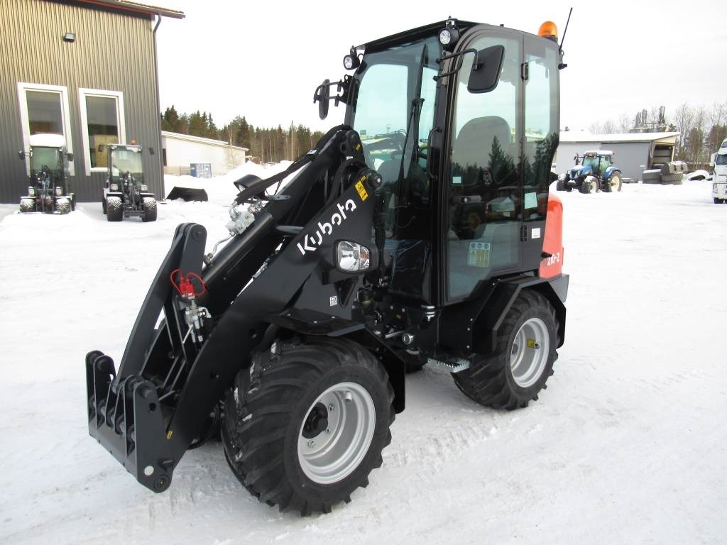 Kubota RT210-2 UUSI, TAKUU - لودر مفصلي صغير: صورة 2 Kubota RT210-2 UUSI, TAKUU - لودر مفصلي صغير: صورة 2