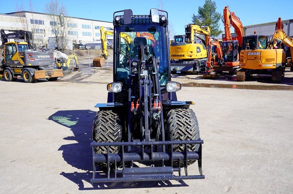 Kubota RT250-2 UUSI KONE! - لودر مفصلي صغير: صورة 4 Kubota RT250-2 UUSI KONE! - لودر مفصلي صغير: صورة 4