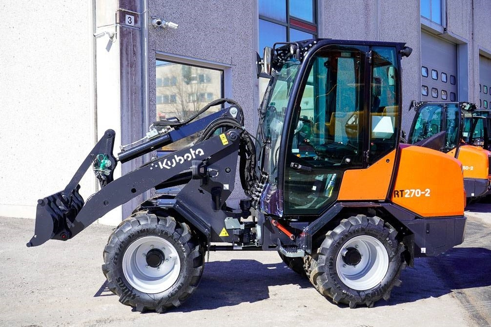 Kubota RT270-2 DELUXE MALLI - لودر مفصلي صغير: صورة 1 Kubota RT270-2 DELUXE MALLI - لودر مفصلي صغير: صورة 1