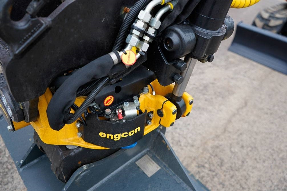 حفار صغير Kubota U56-5 VALMIIKSI VARUSTELTU: صورة 15