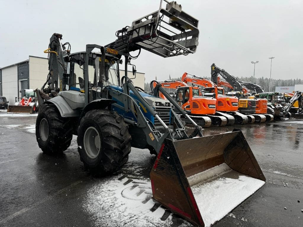 لودر ذو محراث خلفي/ باكهو Lännen 8600E PYÖRITTÄJÄ, NOSTIN YM.: صورة 6