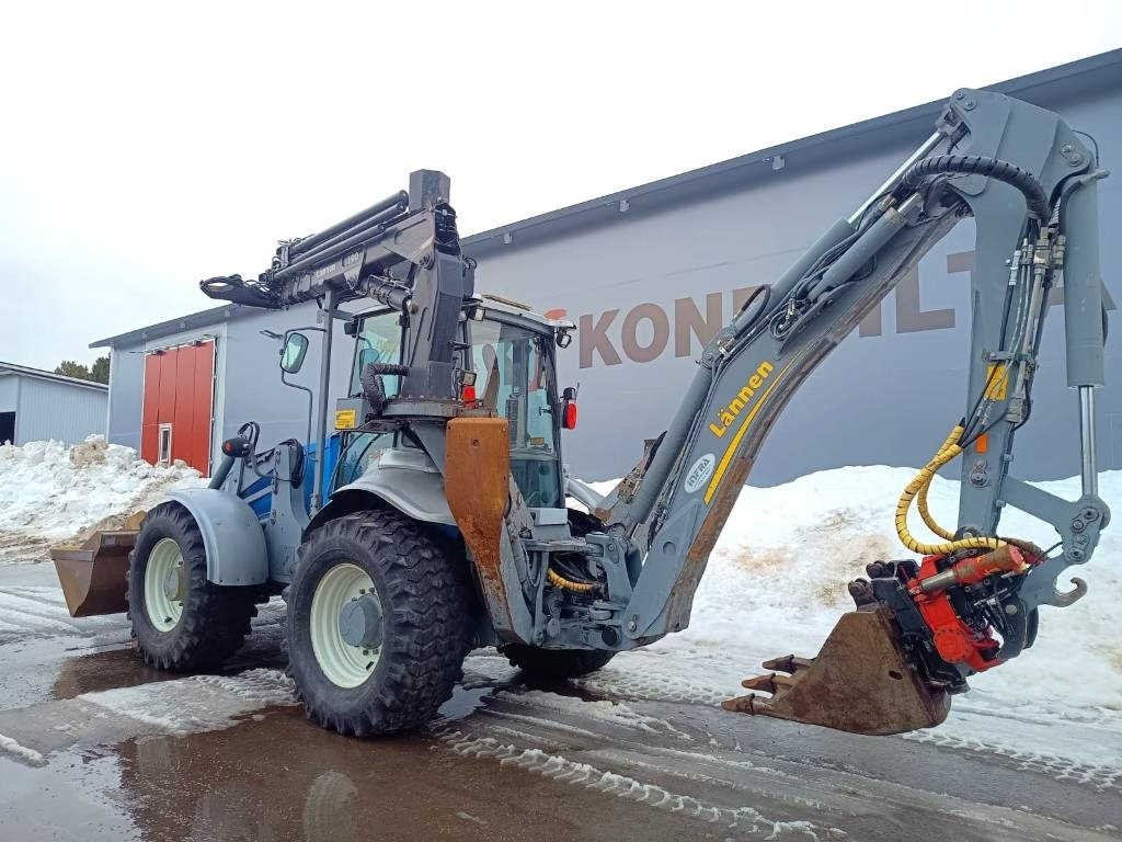 Lännen 8600G NOSTIN, HENKILÖKORI, PYÖRITTÄJÄ YM. - لودر ذو محراث خلفي/ باكهو: صورة 3 Lännen 8600G NOSTIN, HENKILÖKORI, PYÖRITTÄJÄ YM. - لودر ذو محراث خلفي/ باكهو: صورة 3