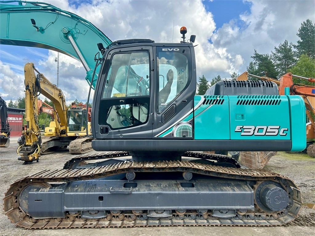 New Holland Kobelco E305C EVO - حفار زاحف: صورة 2 New Holland Kobelco E305C EVO - حفار زاحف: صورة 2