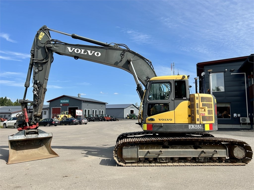 Volvo ECR235CL PYÖRITTÄJÄ, 3D-LAITTEET - حفار زاحف: صورة 1 Volvo ECR235CL PYÖRITTÄJÄ, 3D-LAITTEET - حفار زاحف: صورة 1