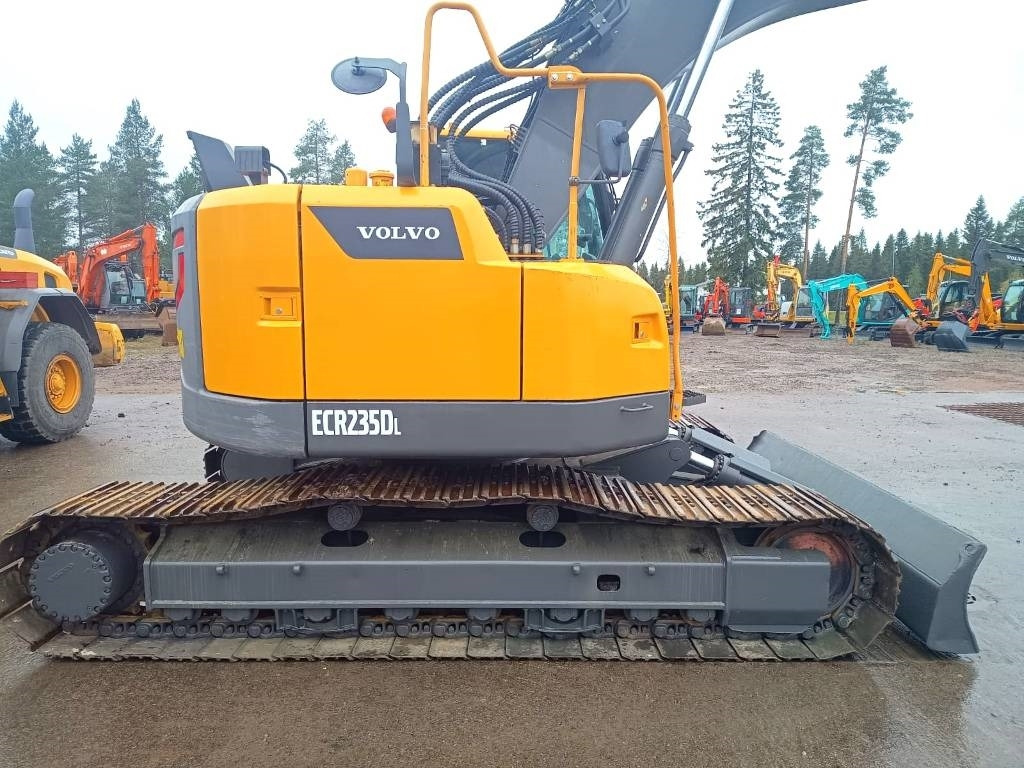 Volvo ECR235DL PYÖRITTÄJÄLLÄ - حفار زاحف: صورة 5 Volvo ECR235DL PYÖRITTÄJÄLLÄ - حفار زاحف: صورة 5