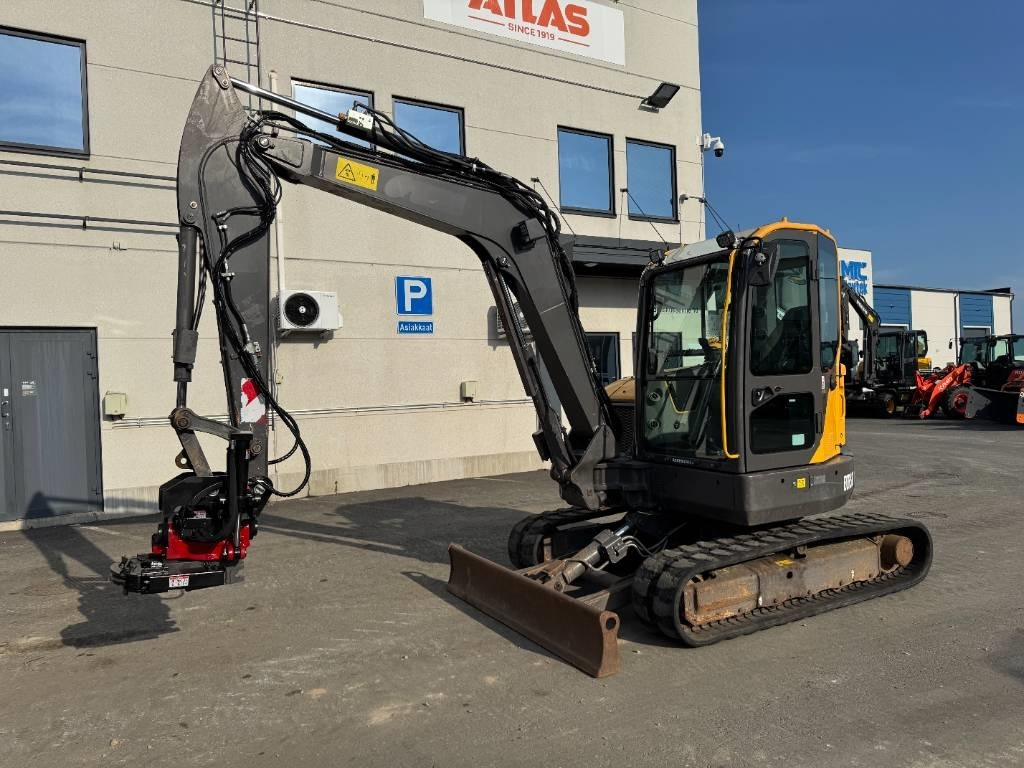 Volvo ECR58D PYÖRITTÄJÄLLÄ - حفار صغير: صورة 2 Volvo ECR58D PYÖRITTÄJÄLLÄ - حفار صغير: صورة 2