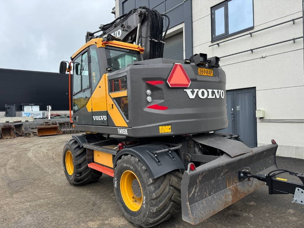 Volvo EWR150E Uusi Palms perävaunu / hieno paketti - حفار ذو عجلات: صورة 4 Volvo EWR150E Uusi Palms perävaunu / hieno paketti - حفار ذو عجلات: صورة 4