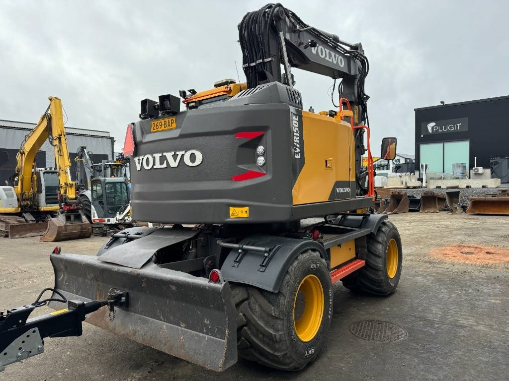 Volvo EWR150E Uusi Palms perävaunu / hieno paketti - حفار ذو عجلات: صورة 5 Volvo EWR150E Uusi Palms perävaunu / hieno paketti - حفار ذو عجلات: صورة 5