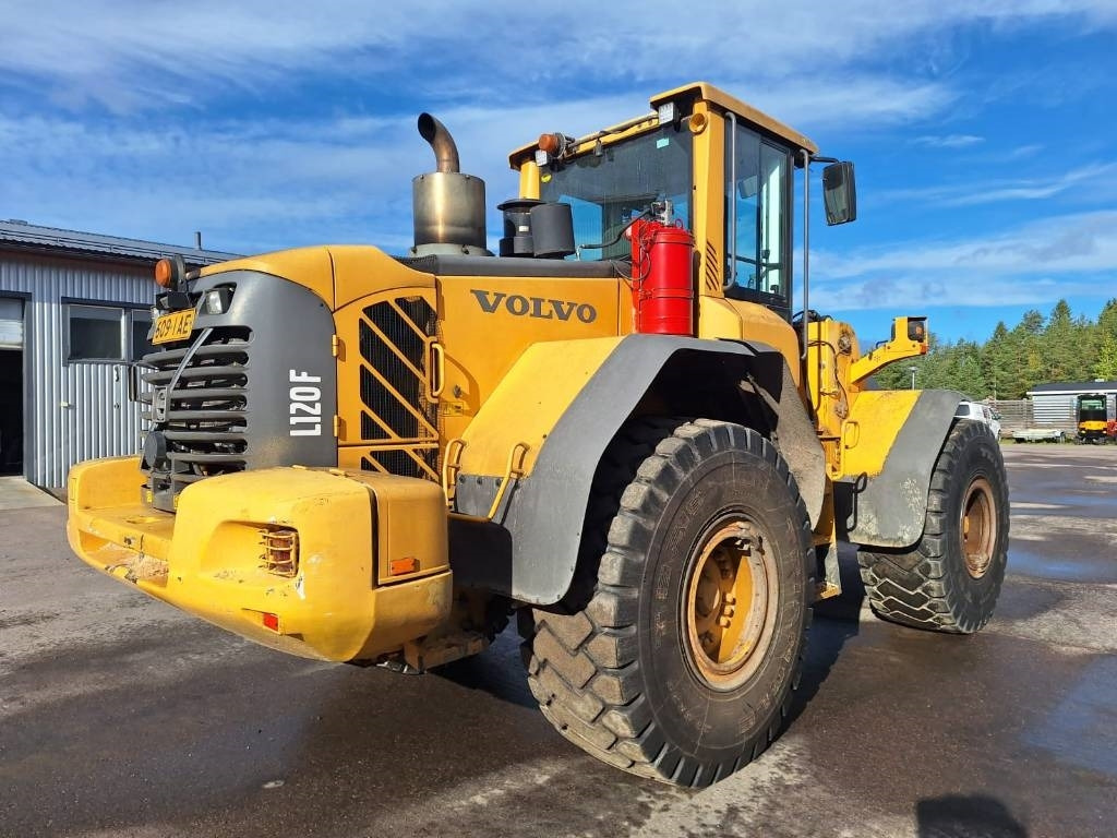 Volvo L120F VIPUOHJAUS - اللودر بعجل: صورة 4 Volvo L120F VIPUOHJAUS - اللودر بعجل: صورة 4