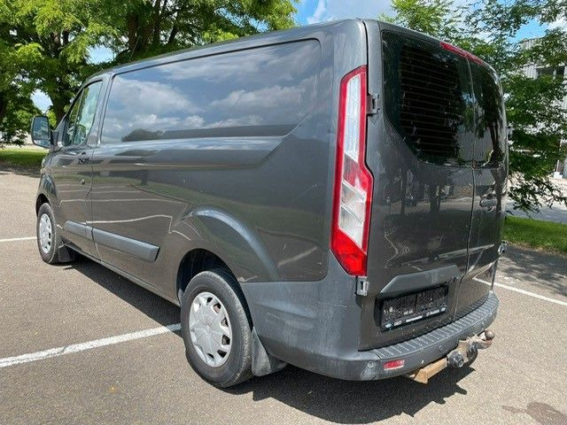 Ford Transit Custom 2.2TDCI. Klima. Navi. Kamera. CC. - فان المدمجة: صورة 3 Ford Transit Custom 2.2TDCI. Klima. Navi. Kamera. CC. - فان المدمجة: صورة 3