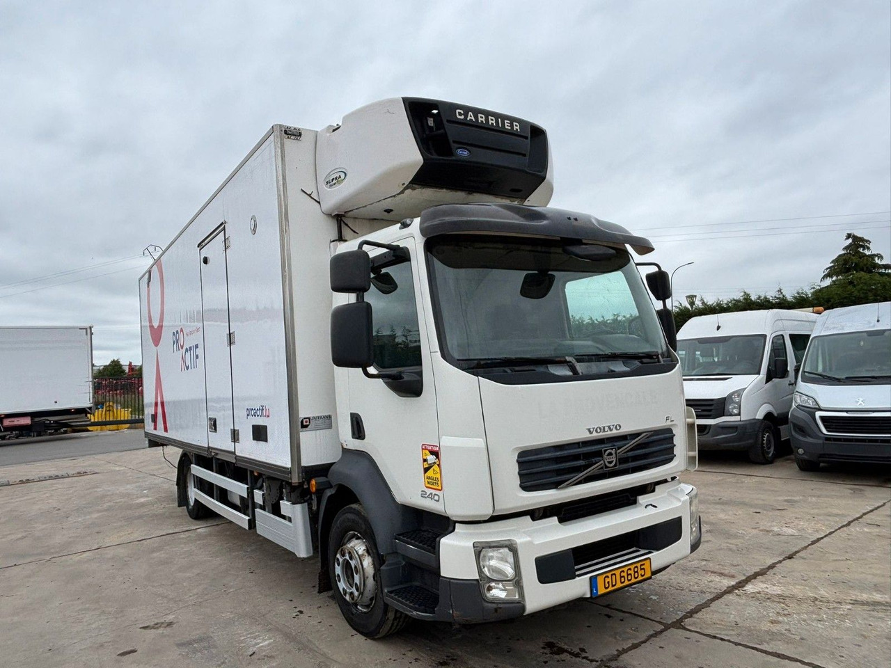 Volvo FL 250. Carrier Supra -20°. EU5. Motor Defekt. - شاحنة ذات مبرد: صورة 1 Volvo FL 250. Carrier Supra -20°. EU5. Motor Defekt. - شاحنة ذات مبرد: صورة 1