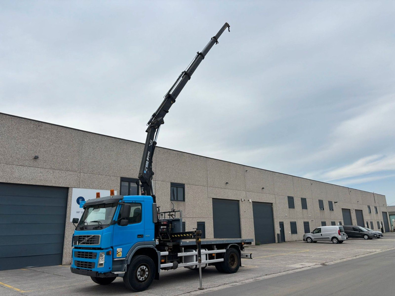 Volvo FM300. Hiab 166. Klima. - شاحنة كرين: صورة 3 Volvo FM300. Hiab 166. Klima. - شاحنة كرين: صورة 3