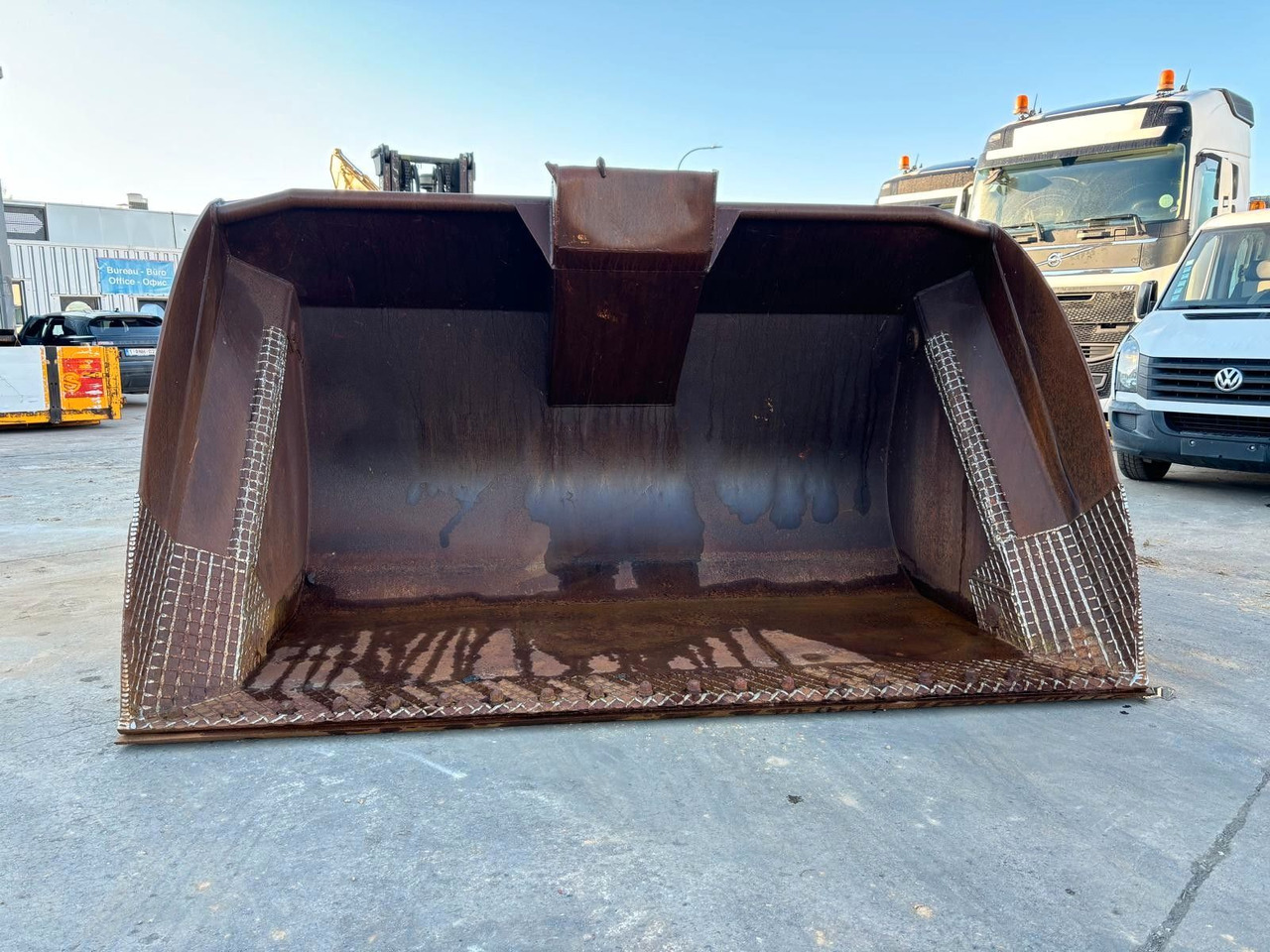 Volvo L150 - L180 - L220. Kippschaufel 5m3. Volvo L150 - L180 - L220. Kippschaufel 5m3. - بكت شيول - آلات الإنشاء: صورة 2 Volvo L150 - L180 - L220. Kippschaufel 5m3. Volvo L150 - L180 - L220. Kippschaufel 5m3. - بكت شيول - آلات الإنشاء: صورة 2