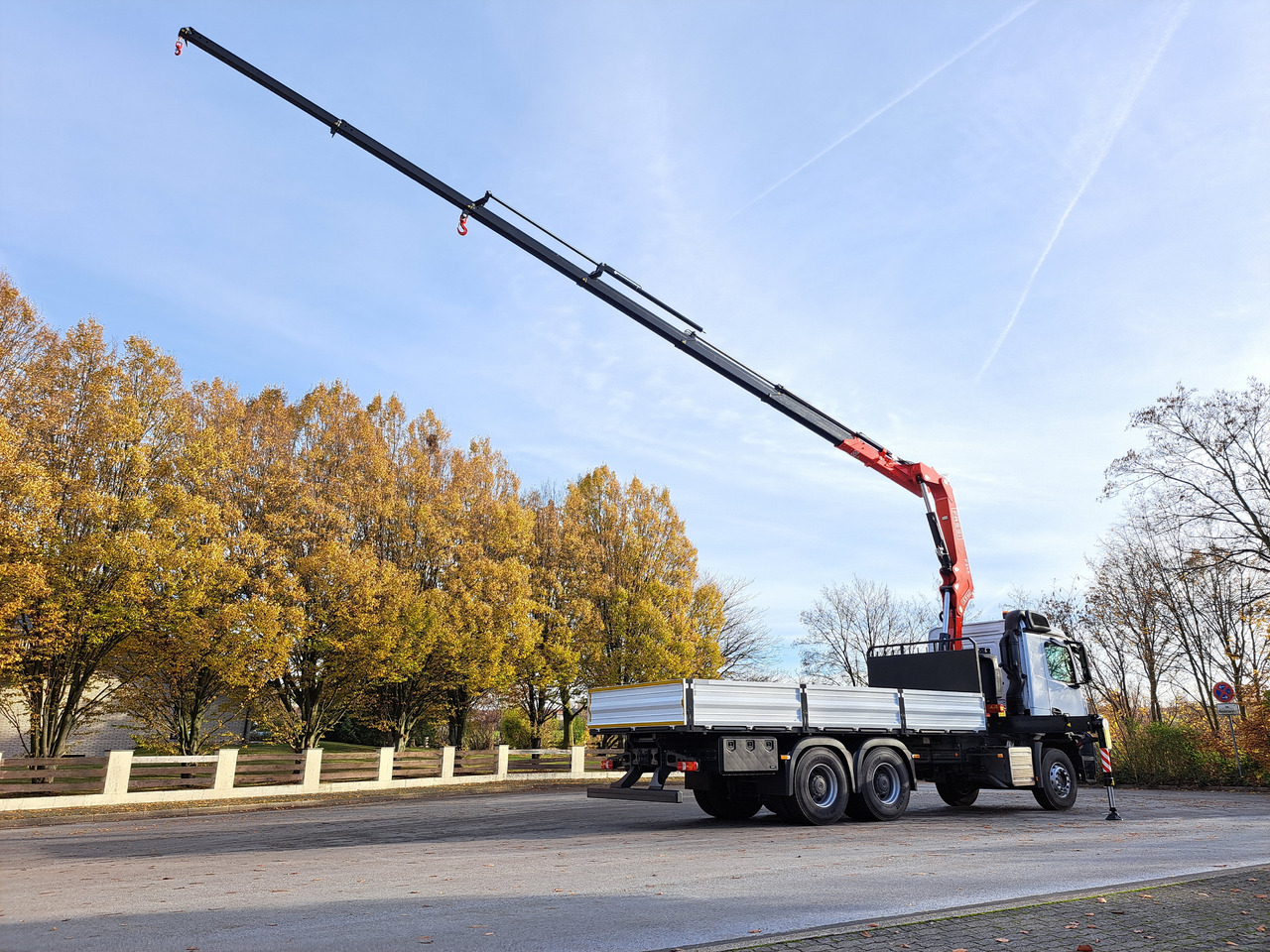 MERCEDES-BENZ AROCS 3340 CRANE FASSI F245 FLATBED TWISTLOCK EURO 3 - شاحنات مسطحة, شاحنة كرين: صورة 3 MERCEDES-BENZ AROCS 3340 CRANE FASSI F245 FLATBED TWISTLOCK EURO 3 - شاحنات مسطحة, شاحنة كرين: صورة 3