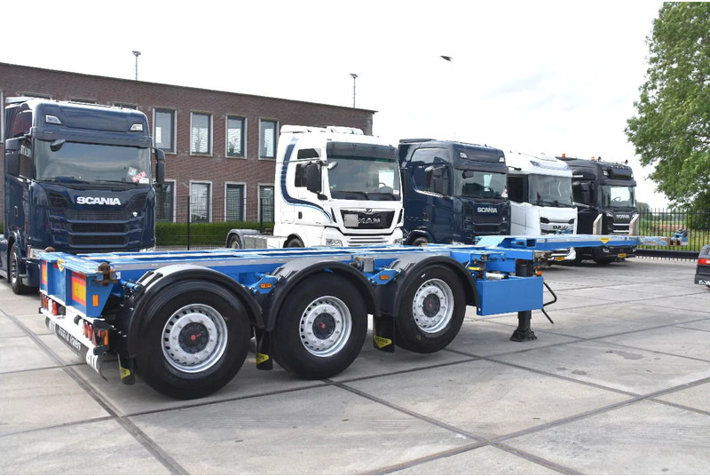 Broshuis MFCC - LIFT AXLE - SAF AXLES - DISC BRAKES - 2 x EXTENDABLE - EXCELLENT CONDITION - - ناقل حاوية/ نصف مقطورة بحاوية: صورة 2 Broshuis MFCC - LIFT AXLE - SAF AXLES - DISC BRAKES - 2 x EXTENDABLE - EXCELLENT CONDITION - - ناقل حاوية/ نصف مقطورة بحاوية: صورة 2