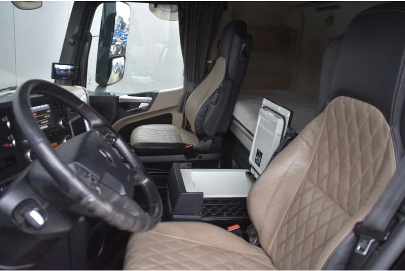 Mercedes-Benz Actros 1945 4x2 - EURO 6 - 842 TKM - PARK. AIRCO - CAMERA - 2 x FUEL TANKS - ALCOA'S - XENON - TOP CONDITION - - رأس تريلا: صورة 5 Mercedes-Benz Actros 1945 4x2 - EURO 6 - 842 TKM - PARK. AIRCO - CAMERA - 2 x FUEL TANKS - ALCOA'S - XENON - TOP CONDITION - - رأس تريلا: صورة 5