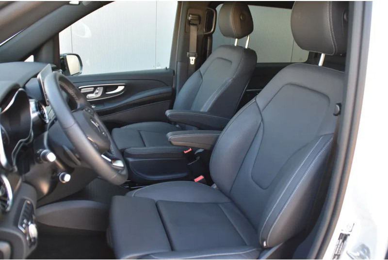 Mercedes-Benz V-Klasse 300d L3 - AMG LINE - ONLY 7 TKM - AIR MATIC - DISTRONIC - 360 CAMERA - BURMESTER - FULL OPTIONS - AS GOOD AS NEW - - فان المدمجة, الشاحنات الصغيرة كابينة مزدوجة: صورة 4 Mercedes-Benz V-Klasse 300d L3 - AMG LINE - ONLY 7 TKM - AIR MATIC - DISTRONIC - 360 CAMERA - BURMESTER - FULL OPTIONS - AS GOOD AS NEW - - فان المدمجة, الشاحنات الصغيرة كابينة مزدوجة: صورة 4