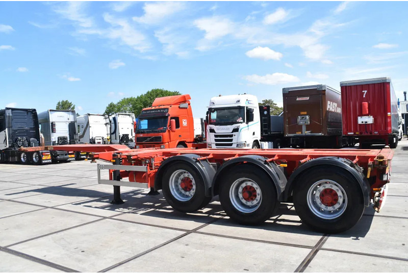 Nooteboom containerchassis - LIFT AXLE - DISC BRAKES - BPW AXLES - 2 x EXTENDABLE - - ناقل حاوية/ نصف مقطورة بحاوية: صورة 4 Nooteboom containerchassis - LIFT AXLE - DISC BRAKES - BPW AXLES - 2 x EXTENDABLE - - ناقل حاوية/ نصف مقطورة بحاوية: صورة 4