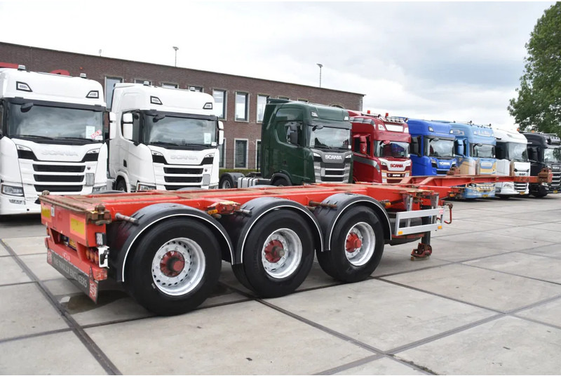 Pacton T3-010 - BPW AXLES - DRUM BRAKES - 2 LIFT AXLES - 2 x EXTENDABLE - - ناقل حاوية/ نصف مقطورة بحاوية: صورة 2 Pacton T3-010 - BPW AXLES - DRUM BRAKES - 2 LIFT AXLES - 2 x EXTENDABLE - - ناقل حاوية/ نصف مقطورة بحاوية: صورة 2