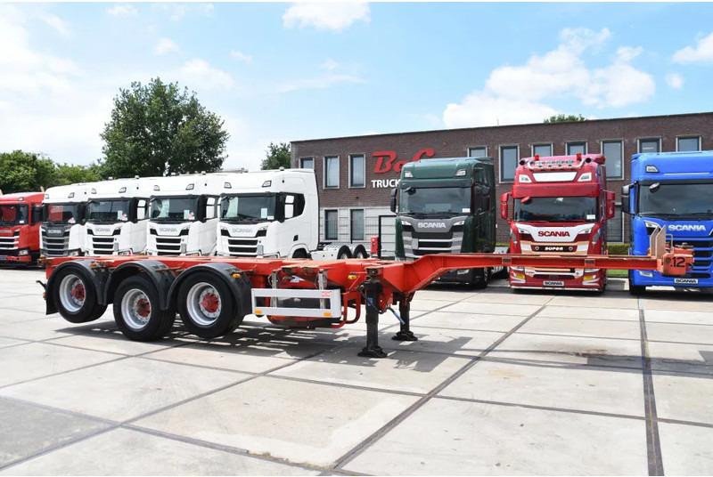 Pacton T3-010 - BPW AXLES - DRUM BRAKES - 2 LIFT AXLES - 2 x EXTENDABLE - - ناقل حاوية/ نصف مقطورة بحاوية: صورة 1 Pacton T3-010 - BPW AXLES - DRUM BRAKES - 2 LIFT AXLES - 2 x EXTENDABLE - - ناقل حاوية/ نصف مقطورة بحاوية: صورة 1