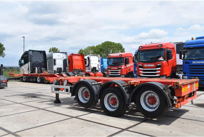 Pacton T3-010 - BPW AXLES - DRUM BRAKES - 2 LIFT AXLES - 2 x EXTENDABLE - - ناقل حاوية/ نصف مقطورة بحاوية: صورة 4 Pacton T3-010 - BPW AXLES - DRUM BRAKES - 2 LIFT AXLES - 2 x EXTENDABLE - - ناقل حاوية/ نصف مقطورة بحاوية: صورة 4