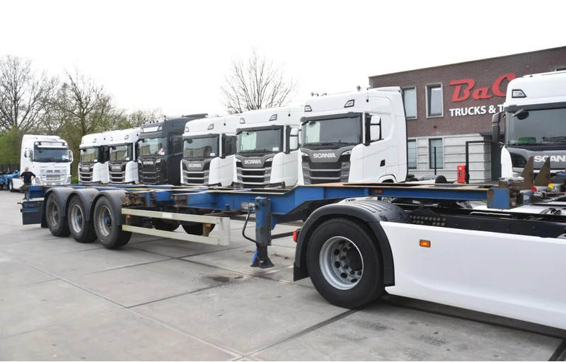Renders - BPW AXLES - LIFT AXLE - DRUM BRAKES - EXTENDABLE REAR - - ناقل حاوية/ نصف مقطورة بحاوية: صورة 1 Renders - BPW AXLES - LIFT AXLE - DRUM BRAKES - EXTENDABLE REAR - - ناقل حاوية/ نصف مقطورة بحاوية: صورة 1