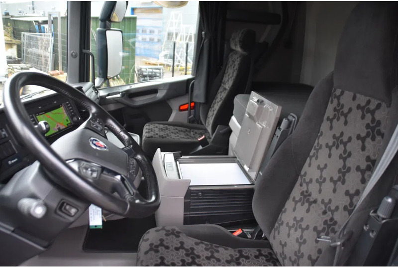 Scania R460 NGS 4x2 - SUPER - RETARDER - 325 TKM - PARK. AIRCO - ACC - NAVI - 2 x FUEL TANKS - TOP CONDITION - - رأس تريلا: صورة 5 Scania R460 NGS 4x2 - SUPER - RETARDER - 325 TKM - PARK. AIRCO - ACC - NAVI - 2 x FUEL TANKS - TOP CONDITION - - رأس تريلا: صورة 5