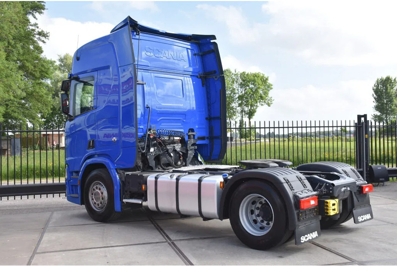 Scania R530 V8 NGS 4x2 - ADR FL - RETARDER - 253 TKM - ACC - NAVI - PTO - DIFF. LOCK - EXCELLENT CONDITION - - مقطورة السحب: صورة 3 Scania R530 V8 NGS 4x2 - ADR FL - RETARDER - 253 TKM - ACC - NAVI - PTO - DIFF. LOCK - EXCELLENT CONDITION - - مقطورة السحب: صورة 3