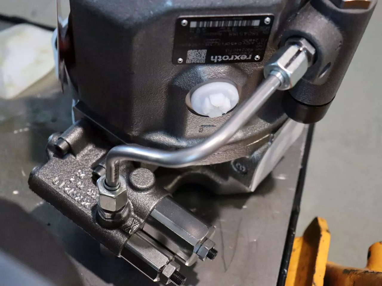 REXROTH A10VO45DFLR/31R-VSC62K01 - قطع الغيار - آلات الإنشاء: صورة 3 REXROTH A10VO45DFLR/31R-VSC62K01 - قطع الغيار - آلات الإنشاء: صورة 3