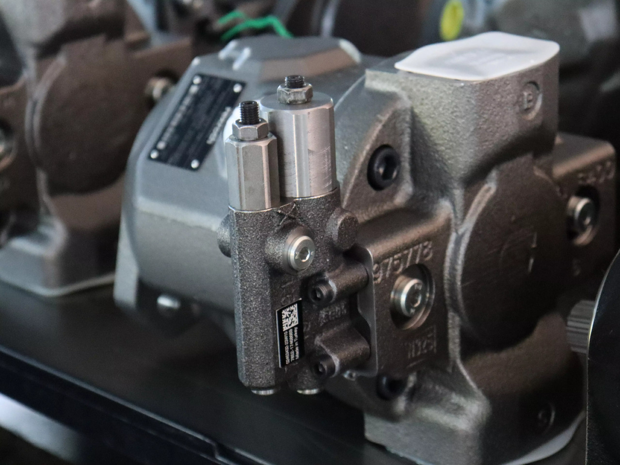REXROTH A10VO45DFR/31R-VSC62N00 - مضخة هيدروليكية - آلات الإنشاء: صورة 1 REXROTH A10VO45DFR/31R-VSC62N00 - مضخة هيدروليكية - آلات الإنشاء: صورة 1