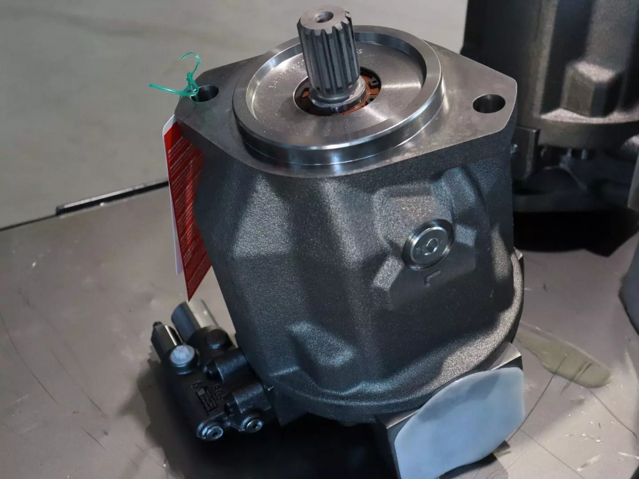 REXROTH A10VO71DFR/31L-VSC92N00 - مضخة هيدروليكية - آلات الإنشاء: صورة 2 REXROTH A10VO71DFR/31L-VSC92N00 - مضخة هيدروليكية - آلات الإنشاء: صورة 2