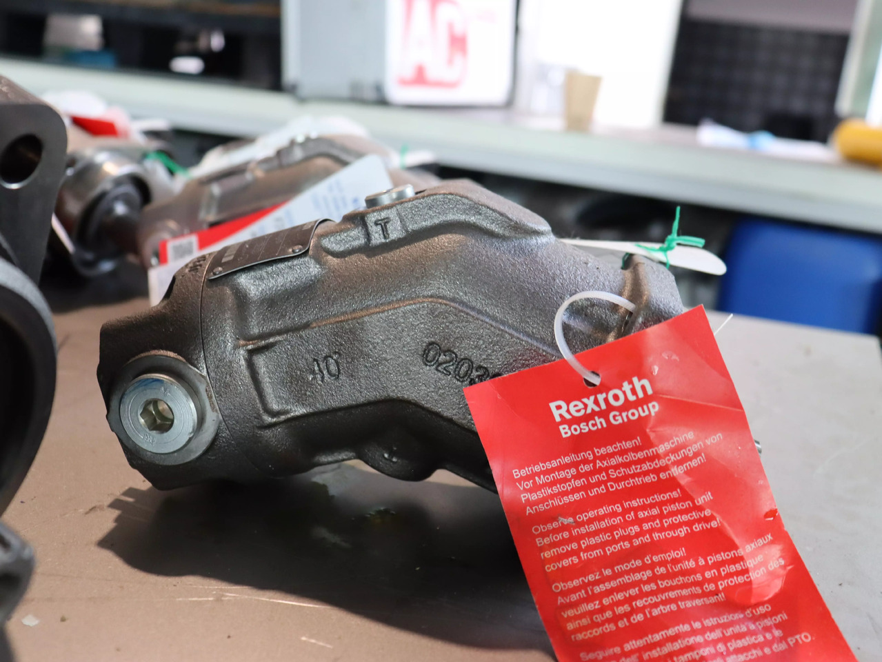 REXROTH A2FM10/61W-VZB040 - موتور هيدروليكي - آلات الإنشاء: صورة 1 REXROTH A2FM10/61W-VZB040 - موتور هيدروليكي - آلات الإنشاء: صورة 1