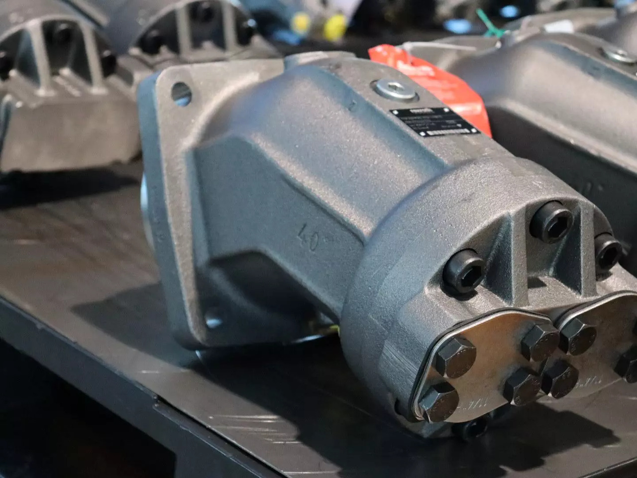 REXROTH A2FM160/61W-VAB010 - موتور هيدروليكي - آلات الإنشاء: صورة 2 REXROTH A2FM160/61W-VAB010 - موتور هيدروليكي - آلات الإنشاء: صورة 2