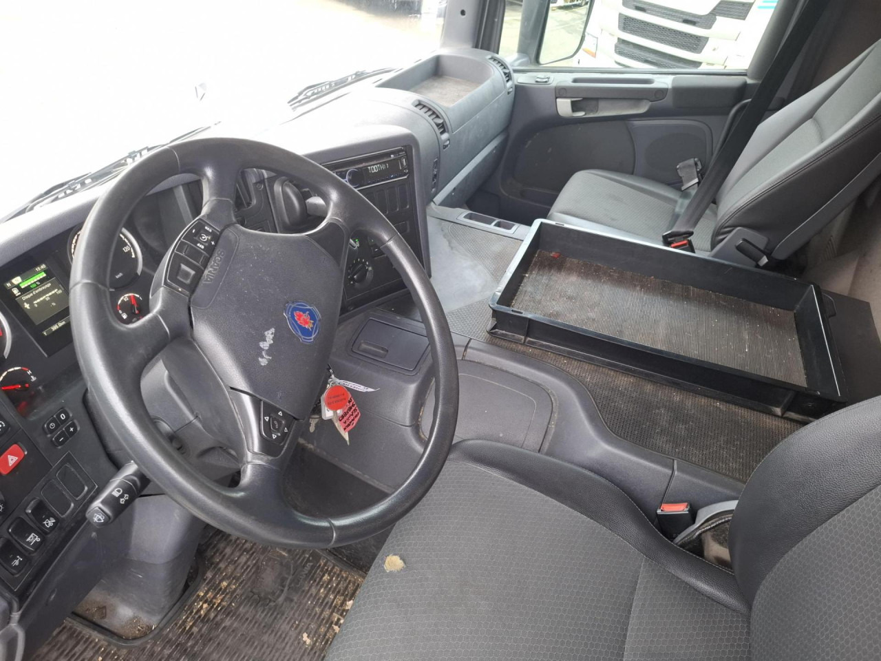 SCANIA SCANIA P250 Fourgon Hayon - شاحنة بهيكل معدني للمقصورة: صورة 3 SCANIA SCANIA P250 Fourgon Hayon - شاحنة بهيكل معدني للمقصورة: صورة 3