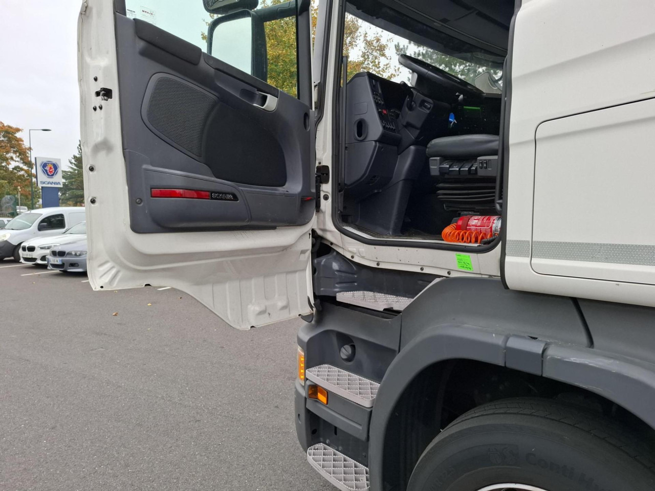 SCANIA SCANIA R410 LB 4x2 MNB - شاحنة بهيكل معدني للمقصورة: صورة 3 SCANIA SCANIA R410 LB 4x2 MNB - شاحنة بهيكل معدني للمقصورة: صورة 3